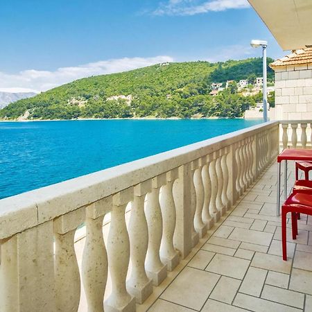 Beautiful Home In Pucisca With Wifi Екстер'єр фото